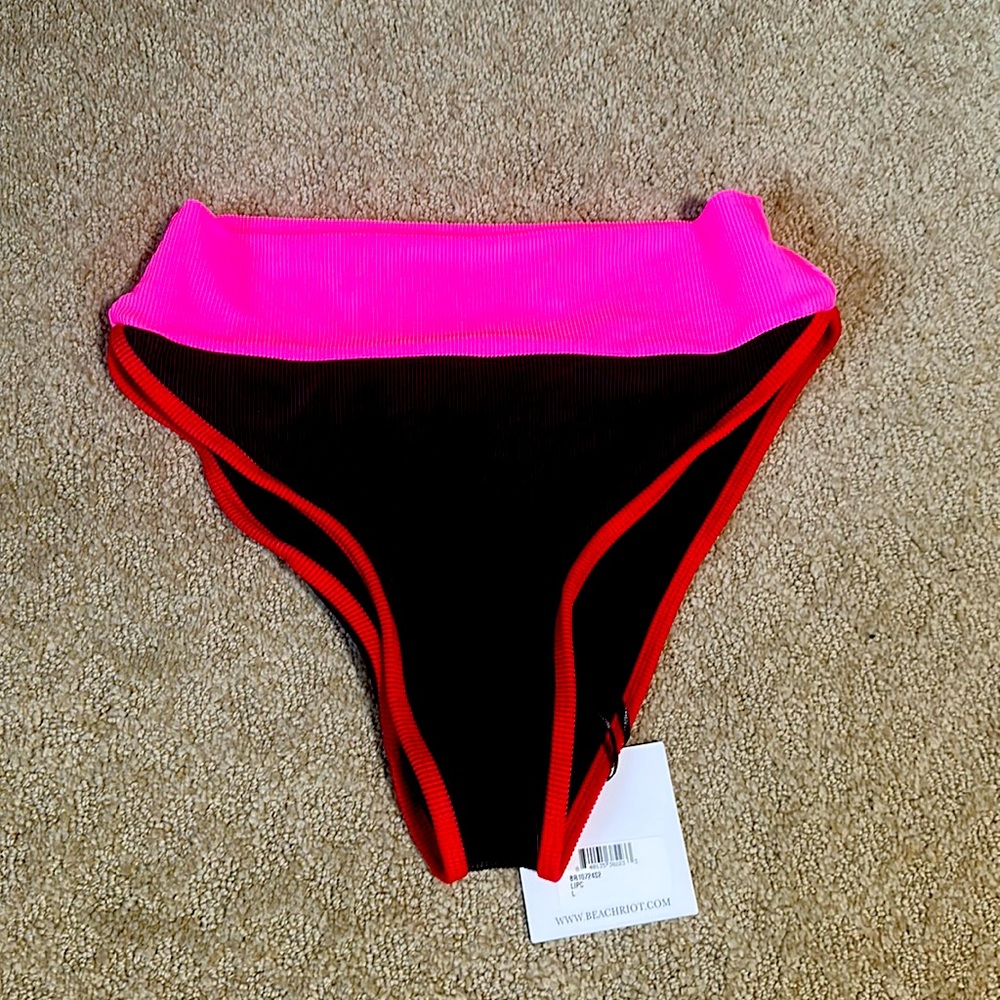 Emmy Bottom Lipstick Colorblock - L / Lipstick Colorblock - brand new with tags